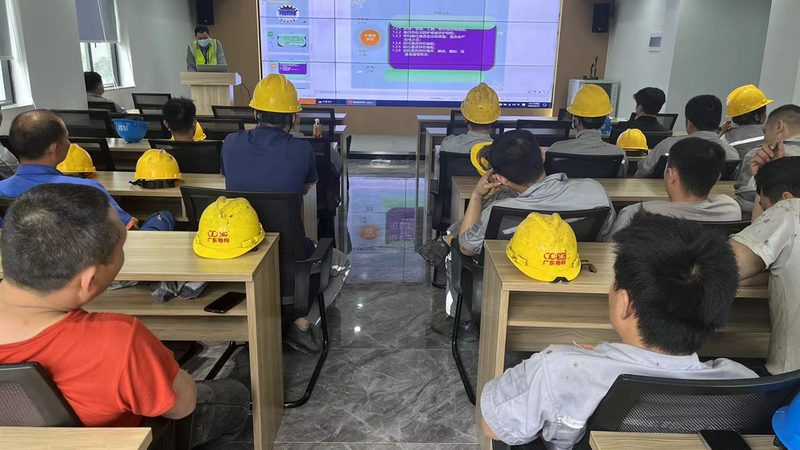 零基础学习电工，通常需要经过以下几个阶段：