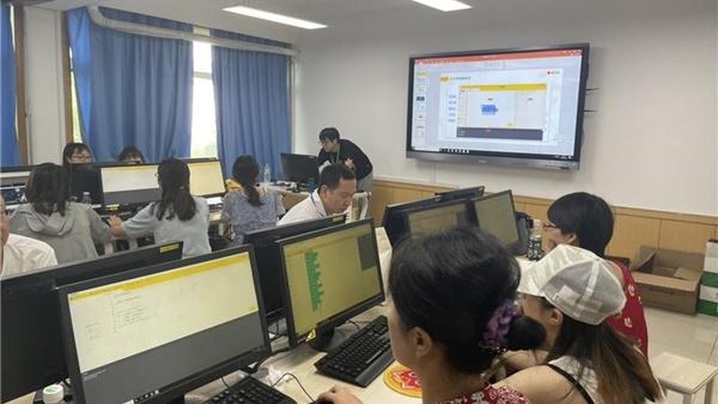 小标题：警惕“包过”陷阱